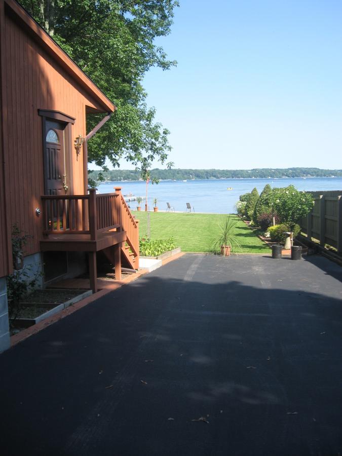 Serenity On The Lake Auburn Bagian luar foto