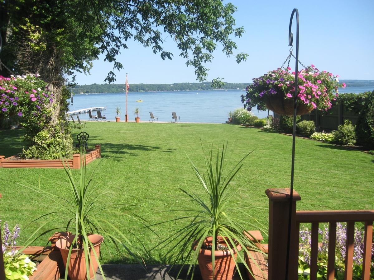Serenity On The Lake Auburn Bagian luar foto